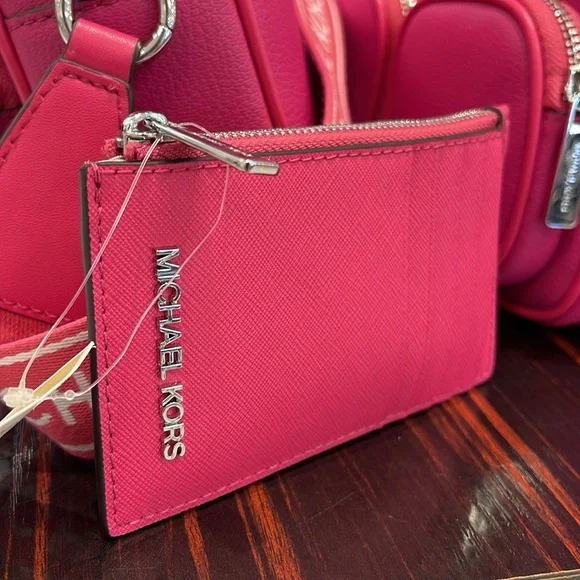 MICHAEL KORS
Jet Set Travel Medium Top Zip Leather Card Case Wallet 
Dragonfruit - Picture 9 of 16